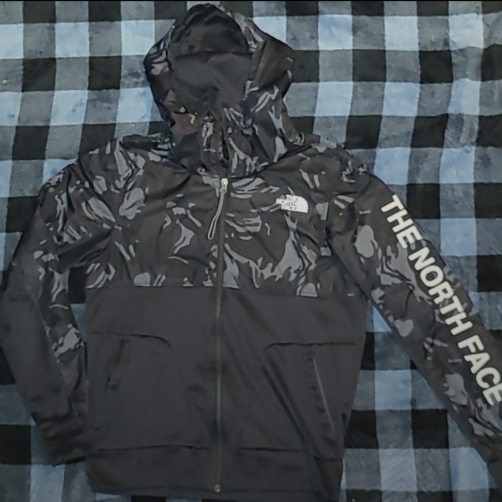 The North Face Mens Full-zip jacket with Hood size Small.